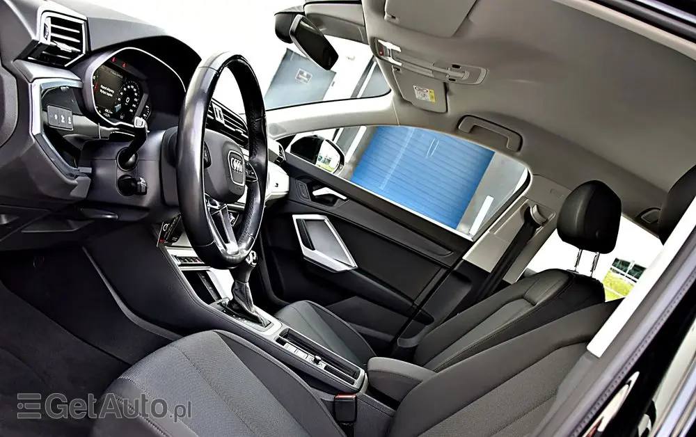 AUDI Q3 35 TFSI S tronic