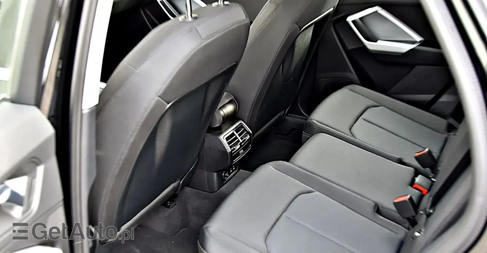 AUDI Q3 35 TFSI S tronic