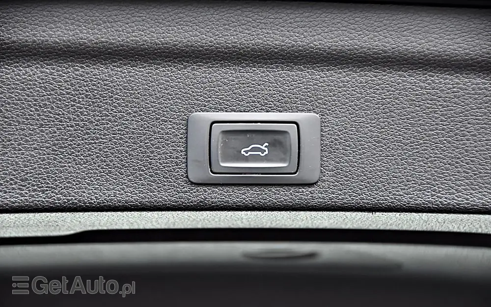 AUDI Q3 35 TFSI S tronic