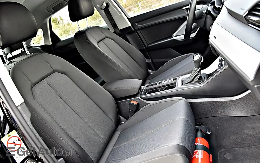 AUDI Q3 35 TFSI S tronic