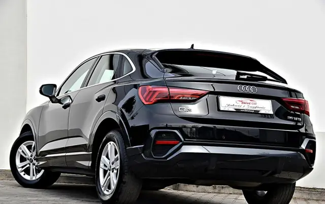 AUDI Q3 35 TFSI S tronic