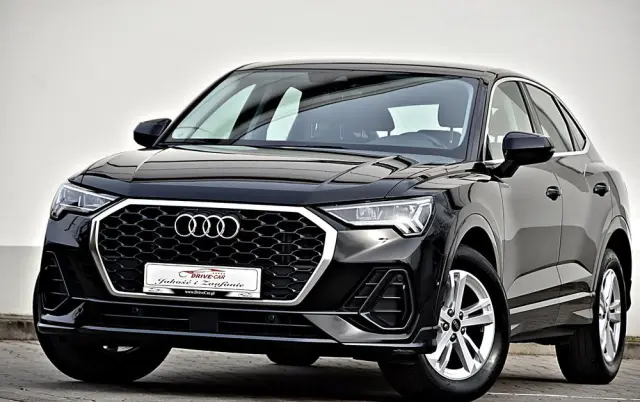 AUDI Q3 35 TFSI S tronic