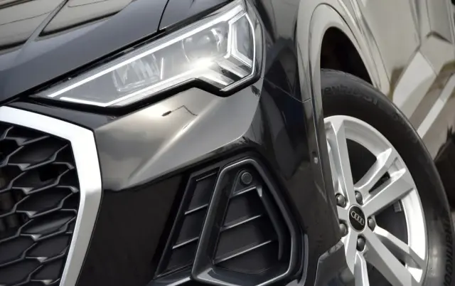 AUDI Q3 35 TFSI S tronic