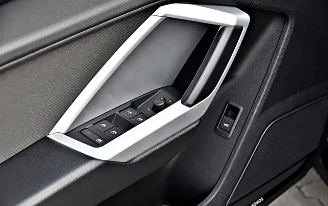 AUDI Q3 35 TFSI S tronic