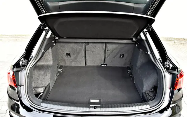 AUDI Q3 35 TFSI S tronic