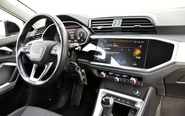 AUDI Q3 35 TFSI S tronic