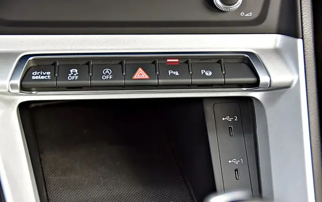 AUDI Q3 35 TFSI S tronic