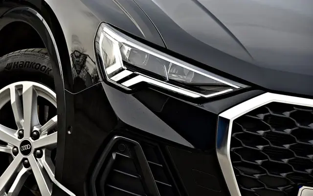 AUDI Q3 35 TFSI S tronic