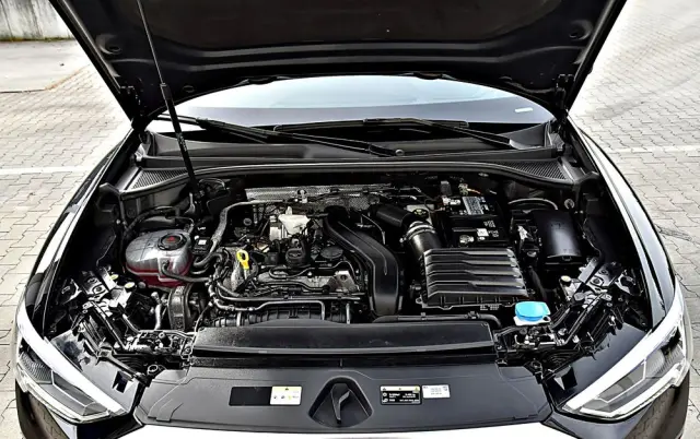 AUDI Q3 35 TFSI S tronic