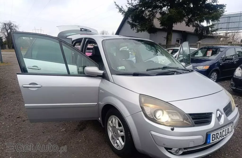 RENAULT Grand Scenic 