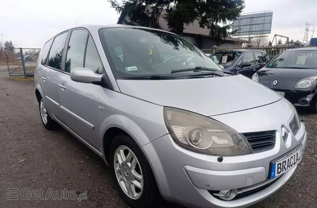 RENAULT Grand Scenic 