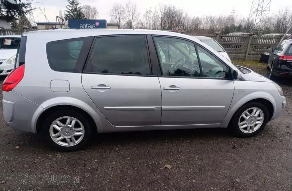 RENAULT Grand Scenic 