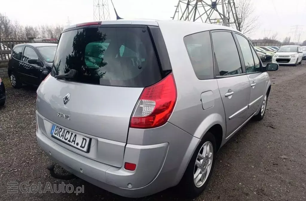 RENAULT Grand Scenic 