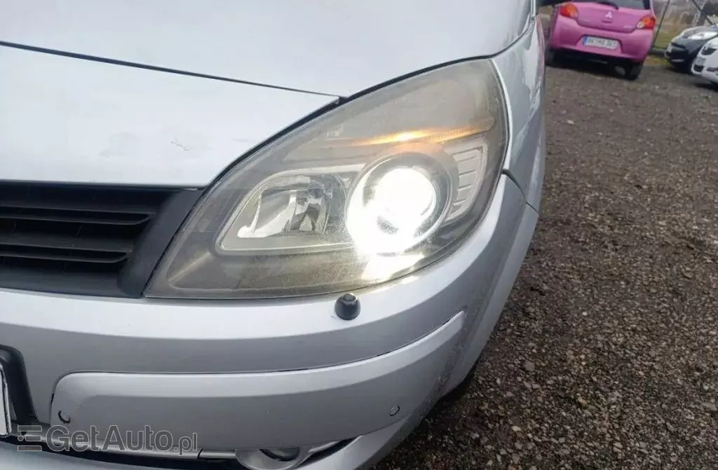 RENAULT Grand Scenic 
