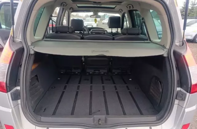 RENAULT Grand Scenic 