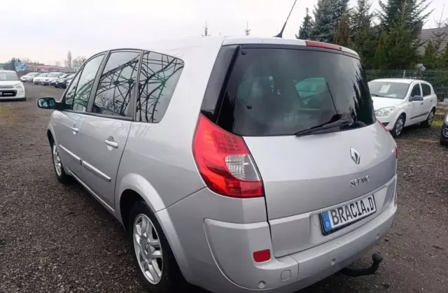 RENAULT Grand Scenic 