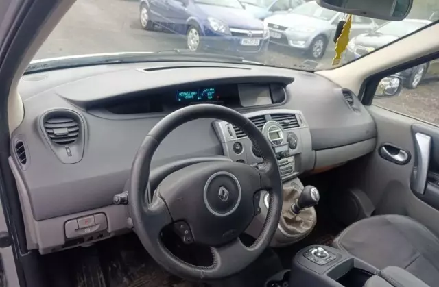 RENAULT Grand Scenic 