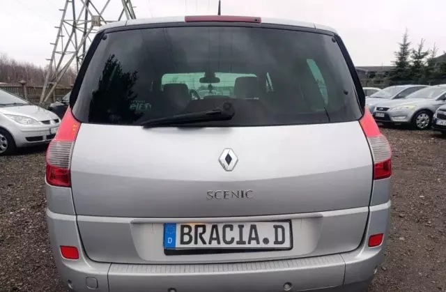 RENAULT Grand Scenic 