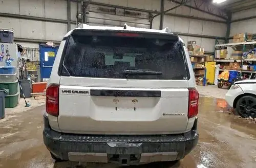 TOYOTA Land Cruiser 
