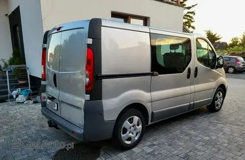 OPEL Vivaro 
