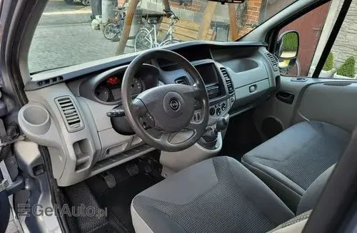 OPEL Vivaro 
