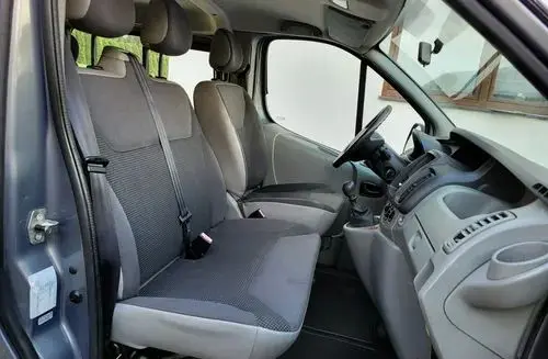OPEL Vivaro 