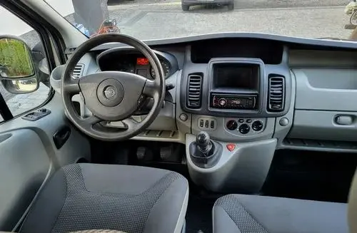 OPEL Vivaro 