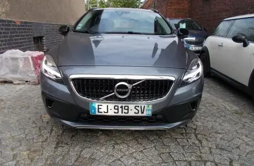 VOLVO V40 Cross Country 