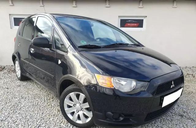 MITSUBISHI Colt 
