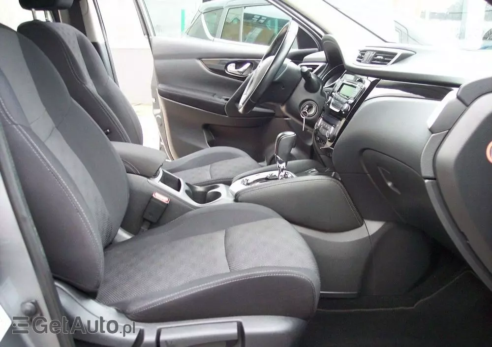 NISSAN Qashqai 1.2 DIG-T Acenta Xtronic EU6