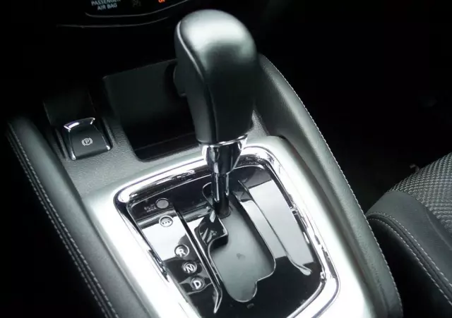 NISSAN Qashqai 1.2 DIG-T Acenta Xtronic EU6