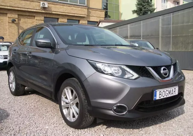 NISSAN Qashqai 1.2 DIG-T Acenta Xtronic EU6