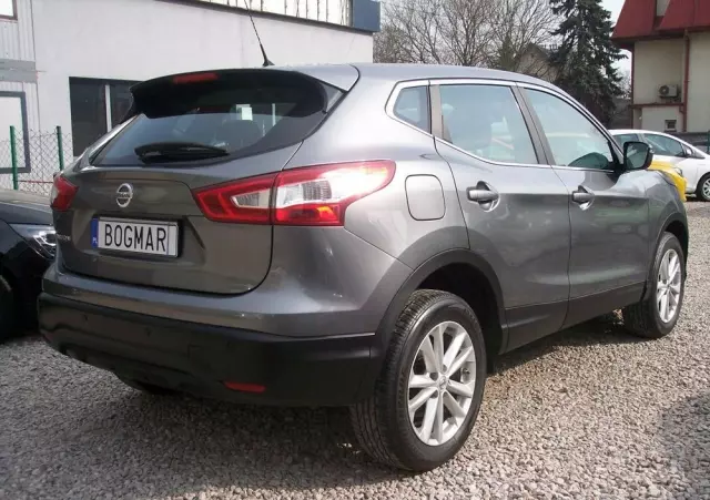 NISSAN Qashqai 1.2 DIG-T Acenta Xtronic EU6