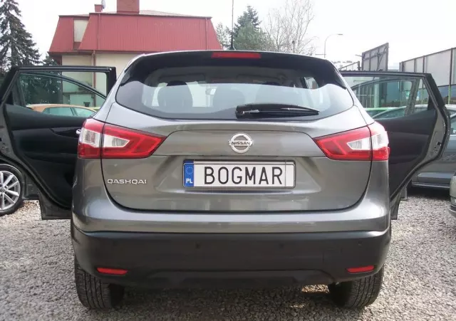 NISSAN Qashqai 1.2 DIG-T Acenta Xtronic EU6