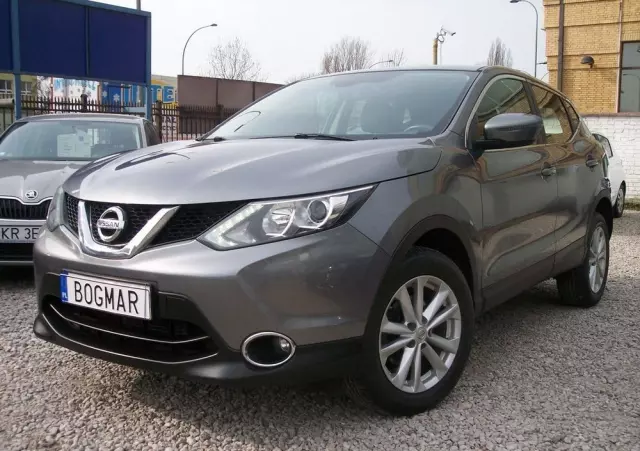 NISSAN Qashqai 1.2 DIG-T Acenta Xtronic EU6
