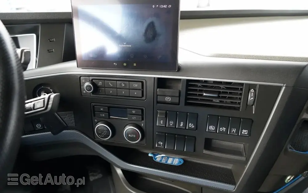 VOLVO FH 500 / I-SAVE / HYDRAULIKA /  RETARDER / KLIMATYZACJA POSTOJOWA / 399 TYS KM /  I- SHFIT / TV / NOWY MODEL 