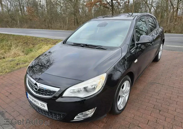 OPEL Astra 1.4 Turbo Active