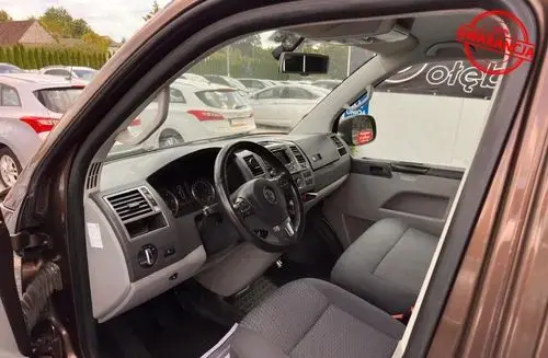 VOLKSWAGEN Transporter 
