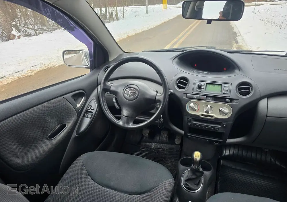 TOYOTA Yaris 1.3 VVT-i Executive
