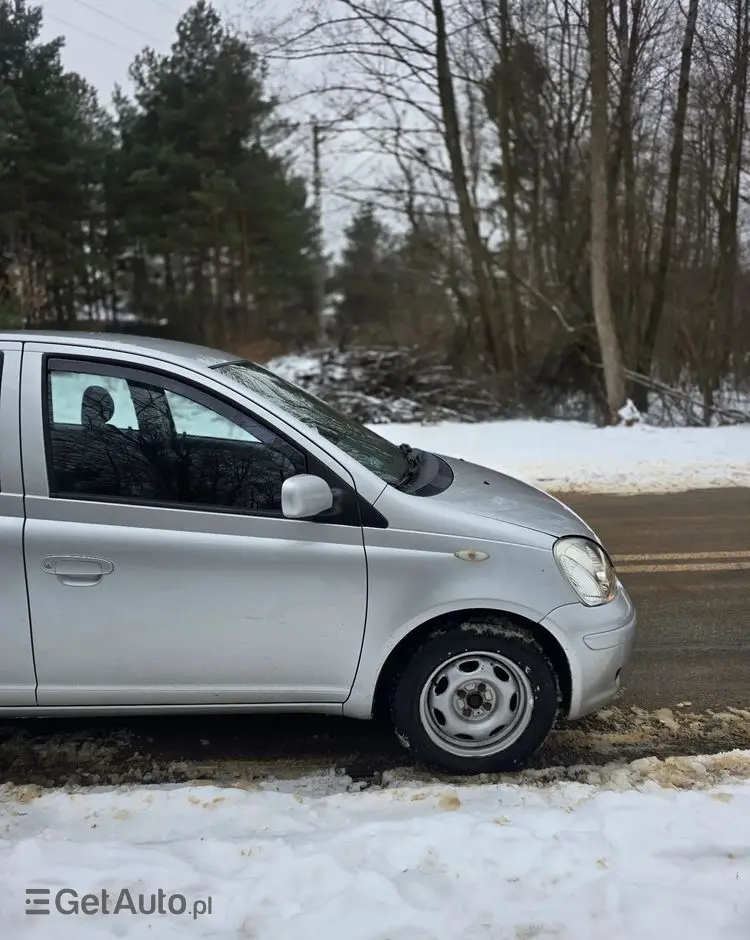 TOYOTA Yaris 1.3 VVT-i Executive