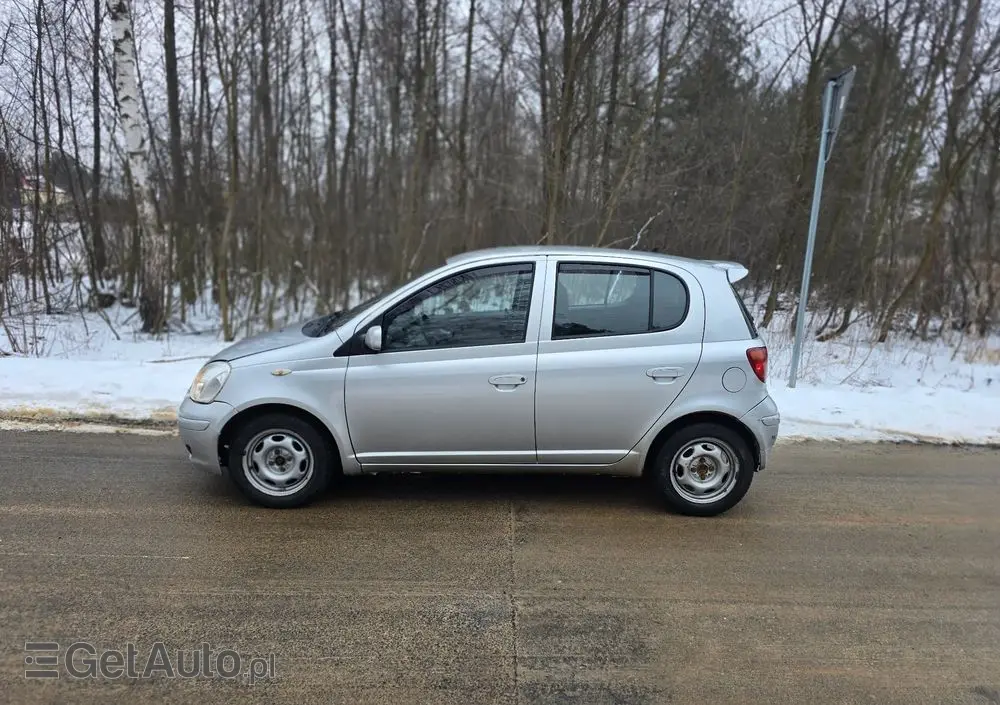 TOYOTA Yaris 1.3 VVT-i Executive