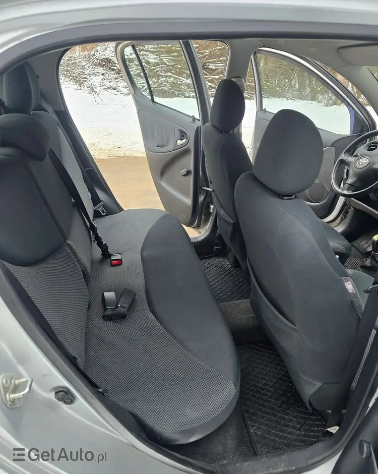 TOYOTA Yaris 1.3 VVT-i Executive