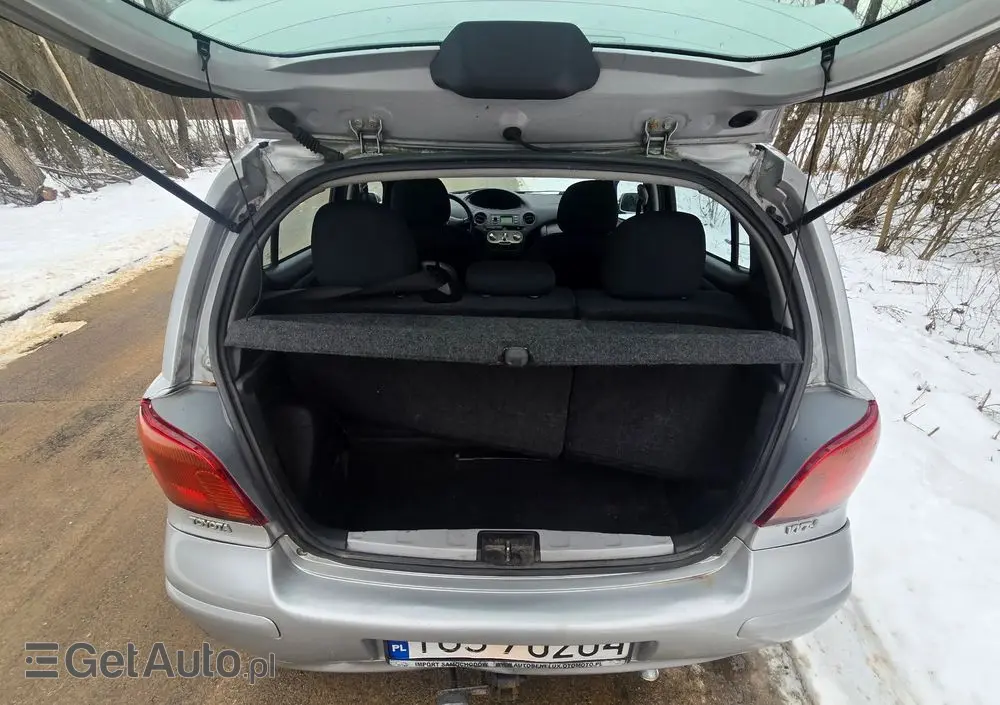 TOYOTA Yaris 1.3 VVT-i Executive