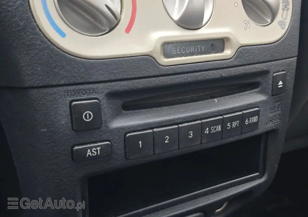 TOYOTA Yaris 1.3 VVT-i Executive