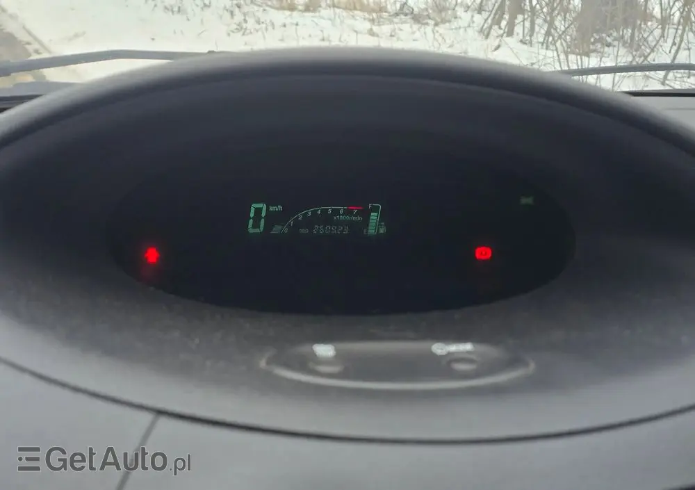 TOYOTA Yaris 1.3 VVT-i Executive