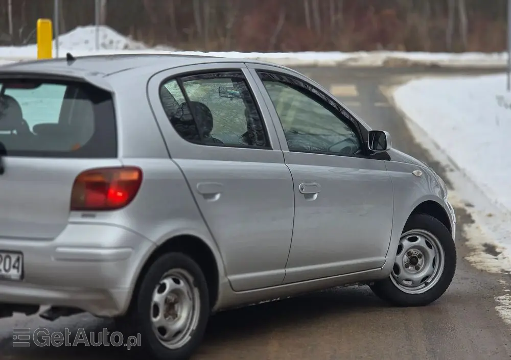 TOYOTA Yaris 1.3 VVT-i Executive