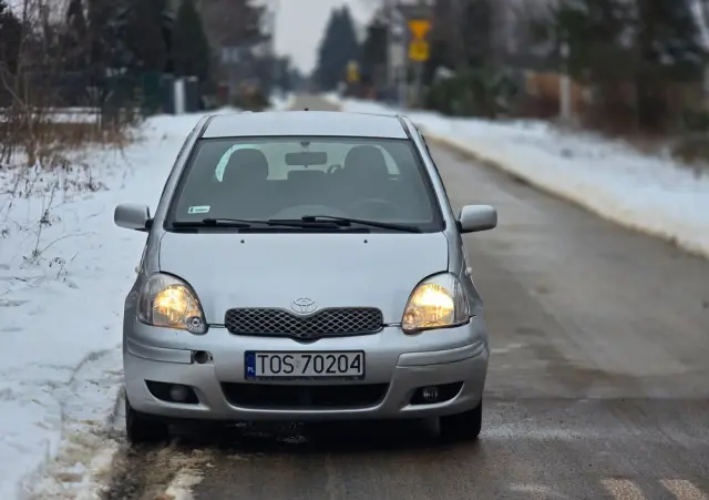 TOYOTA Yaris 1.3 VVT-i Executive
