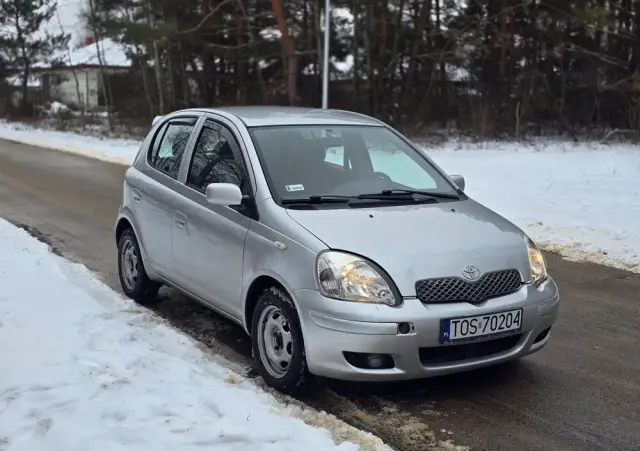 TOYOTA Yaris 1.3 VVT-i Executive