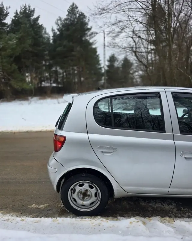 TOYOTA Yaris 1.3 VVT-i Executive