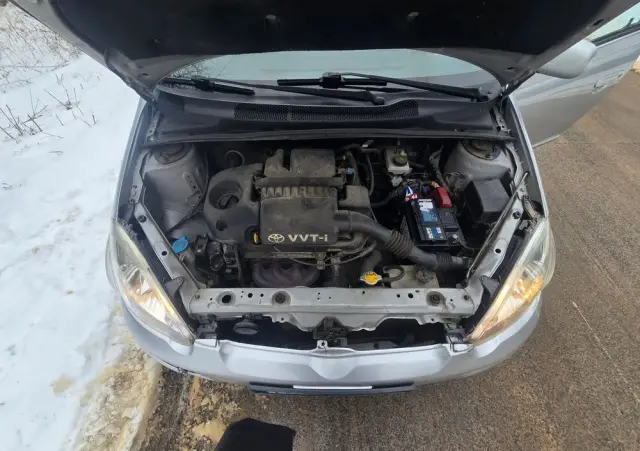 TOYOTA Yaris 1.3 VVT-i Executive